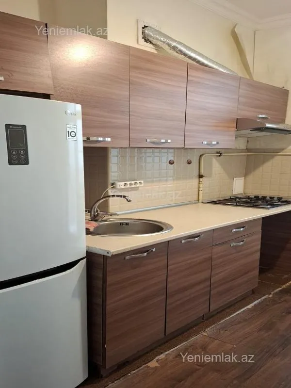 Satılır 3 otaqlı yeni tikili 70 m²