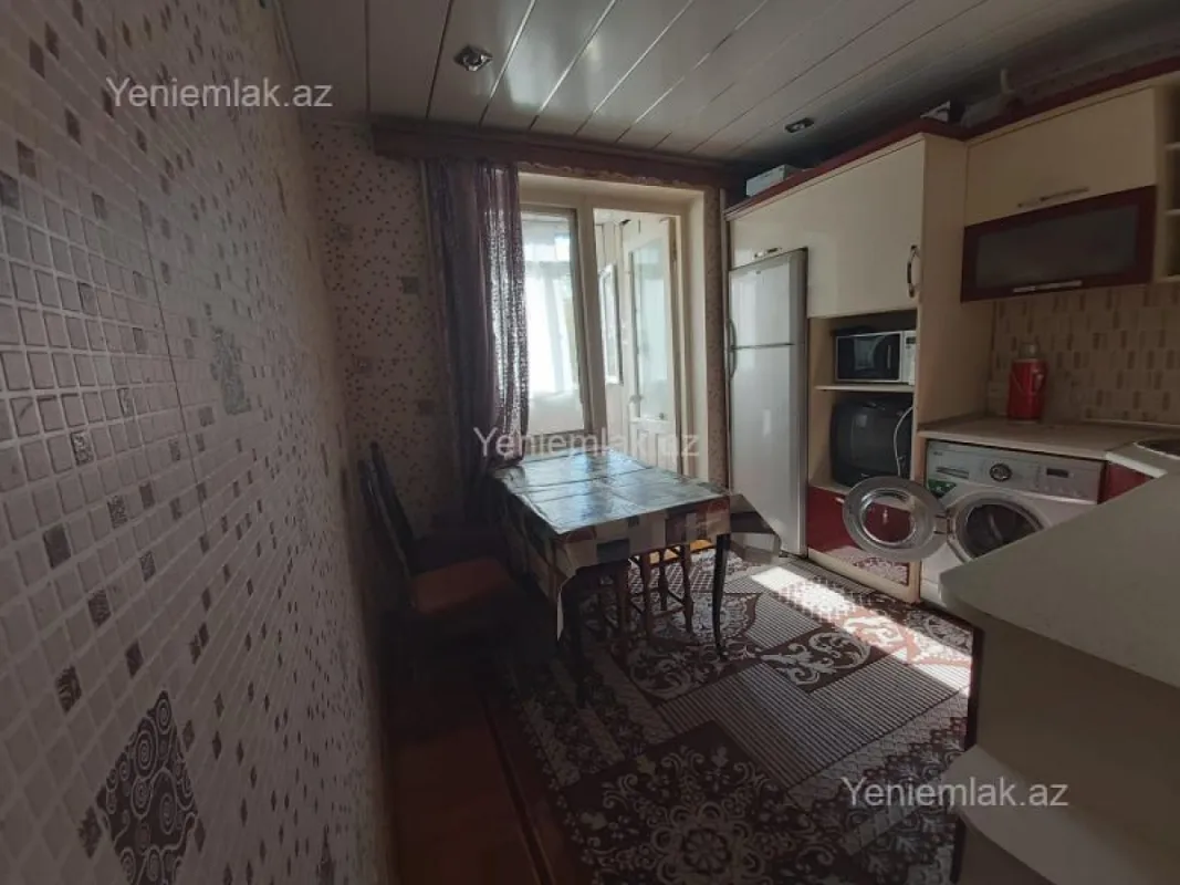 Satılır 3 otaqlı köhnə tikili 85 m²