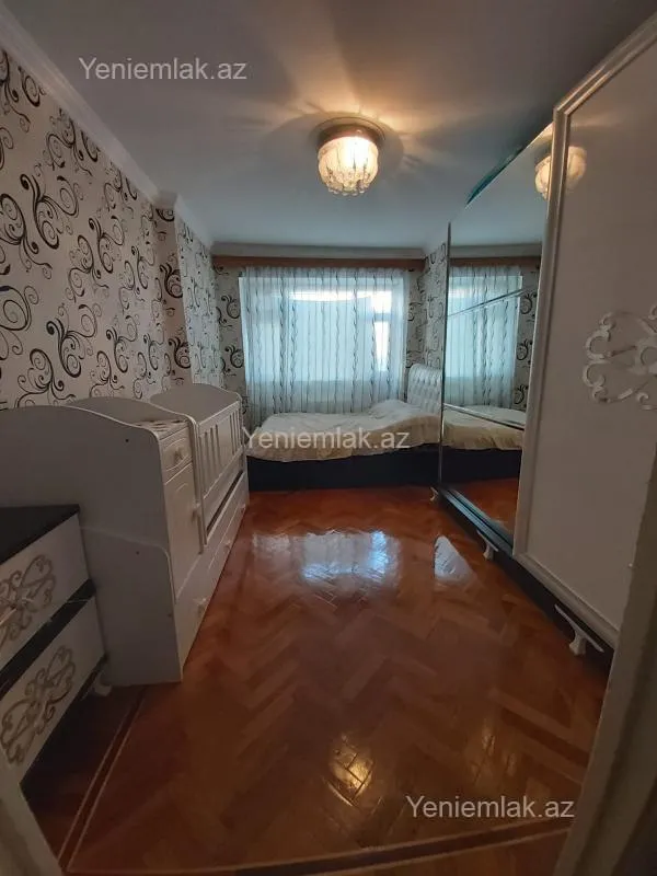 Satılır 3 otaqlı köhnə tikili 85 m²
