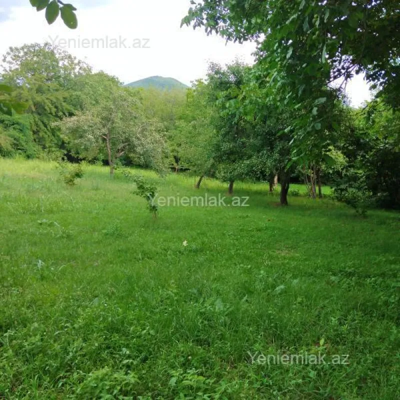 Satılır 6 otaqlı həyət evi 200 m²