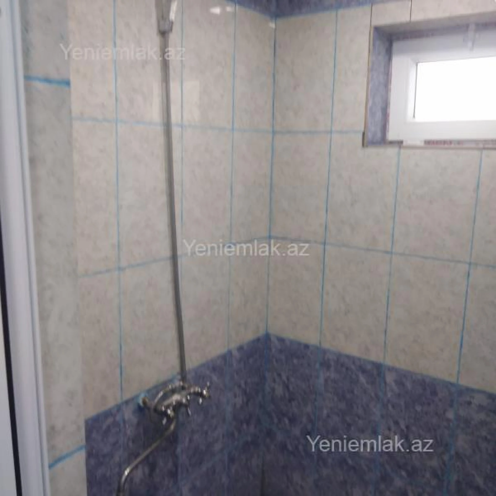 Satılır 6 otaqlı həyət evi 200 m²