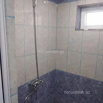 Satılır 6 otaqlı həyət evi 200 m²