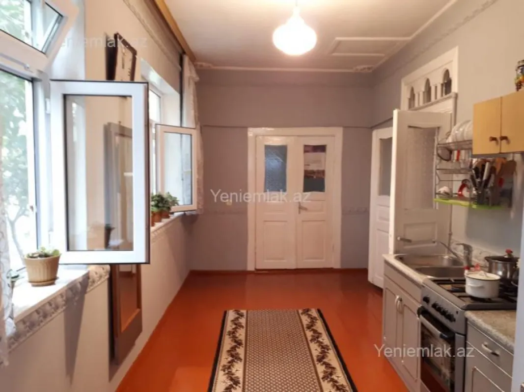 Satılır 2 otaqlı həyət evi 70 m²