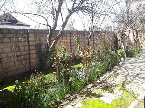 Satılır 2 otaqlı həyət evi 70 m²