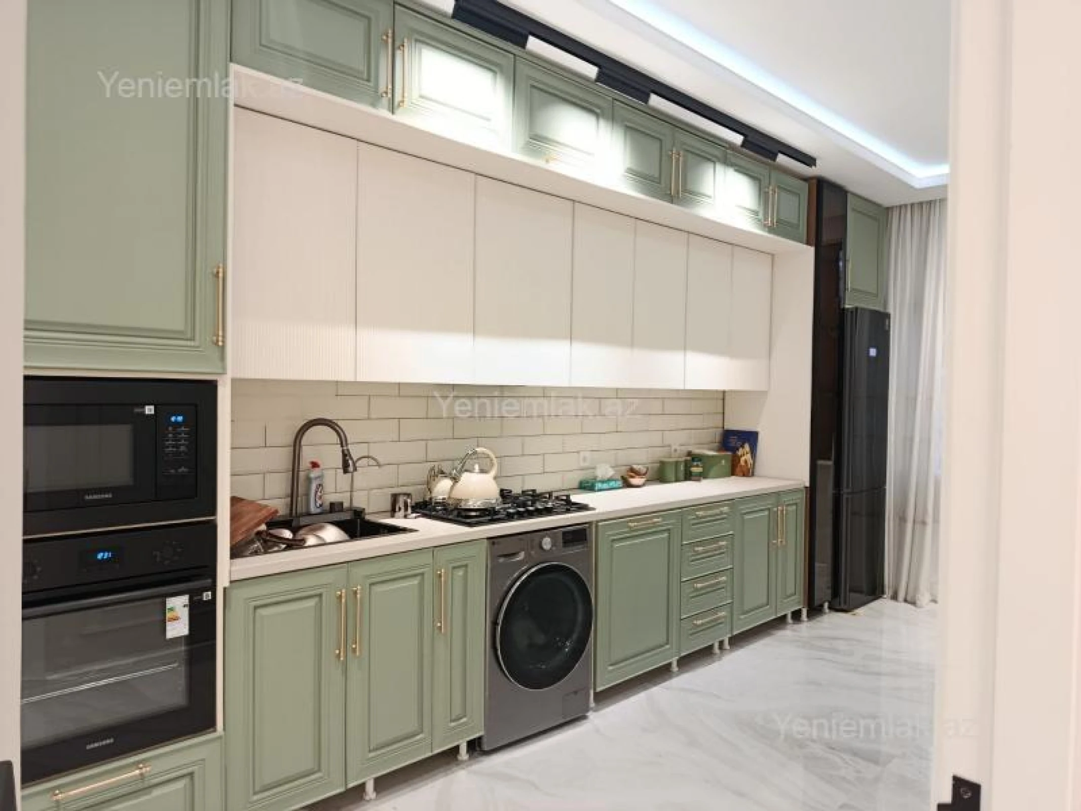 Satılır 2 otaqlı yeni tikili 107.7 m²