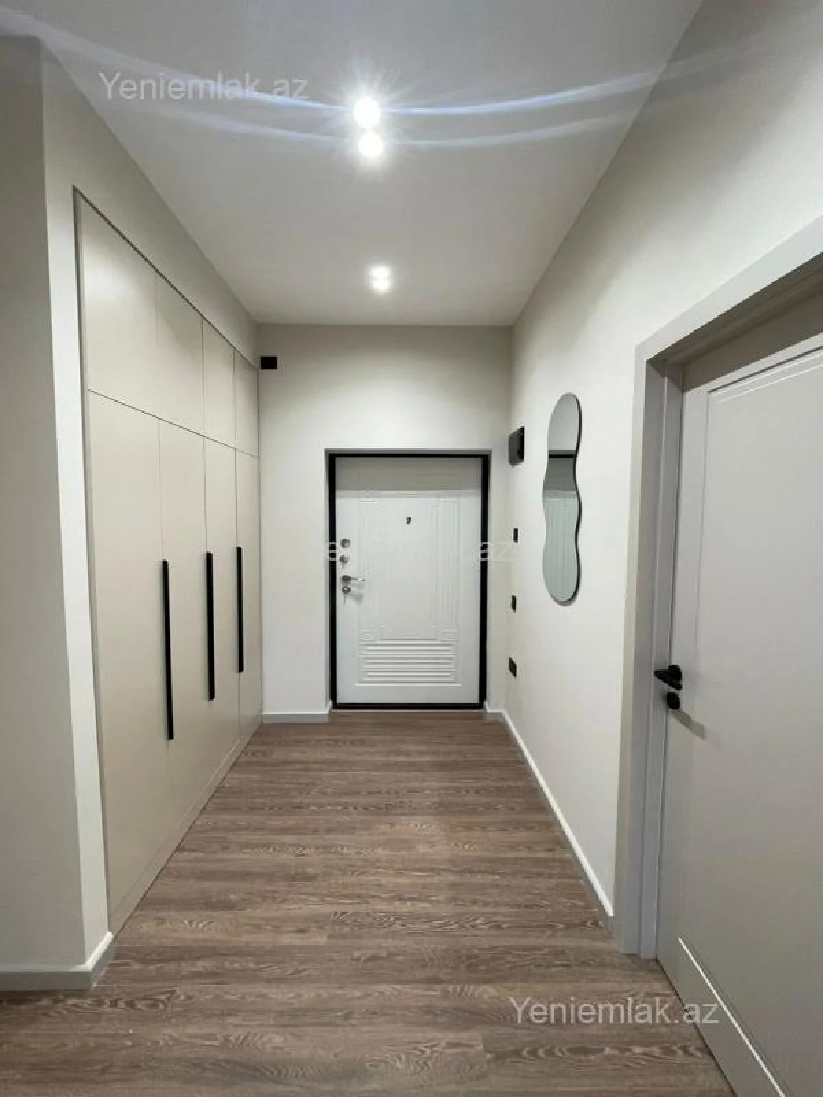 Satılır 2 otaqlı yeni tikili 60 m²