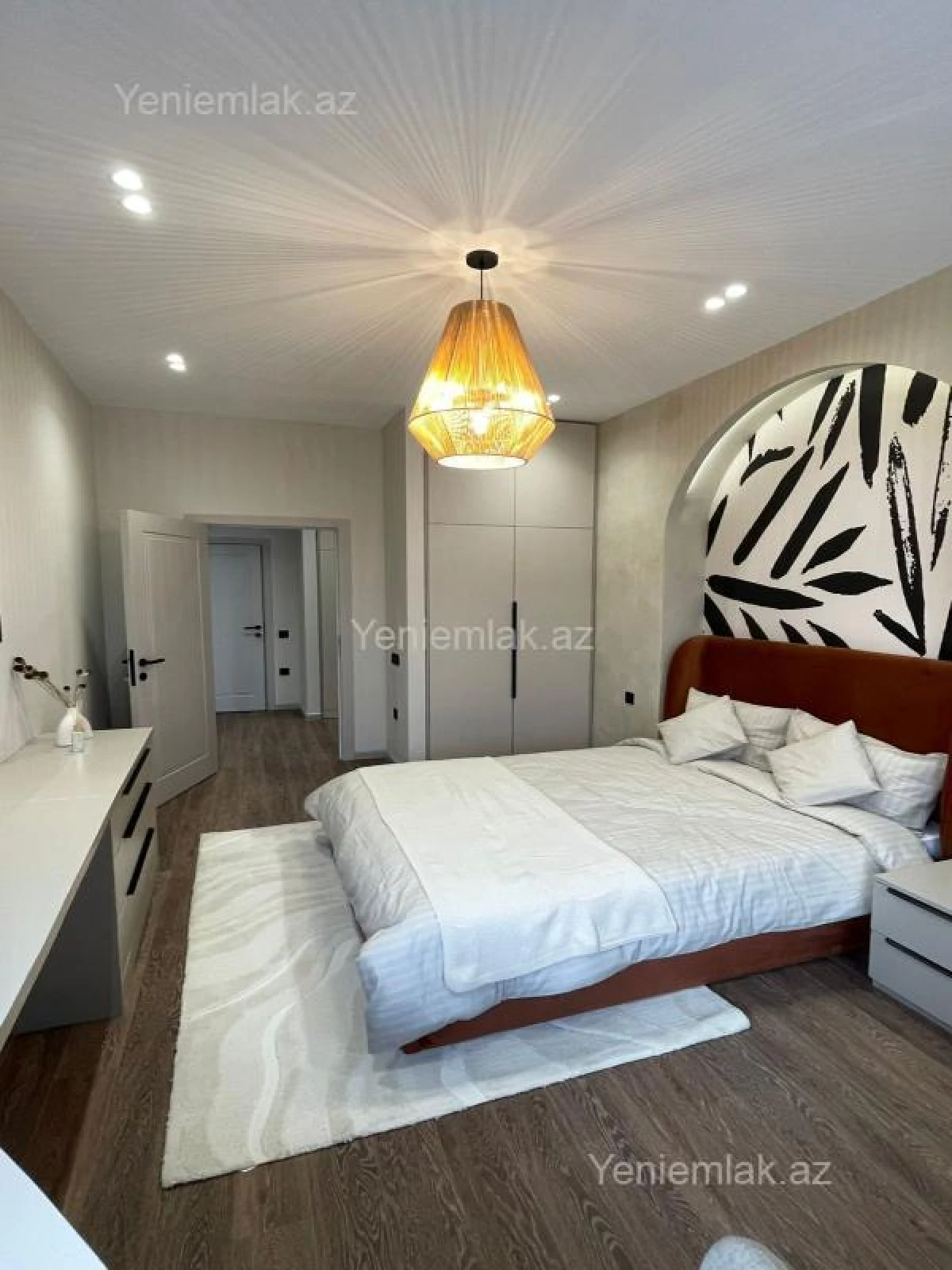 Satılır 2 otaqlı yeni tikili 60 m²