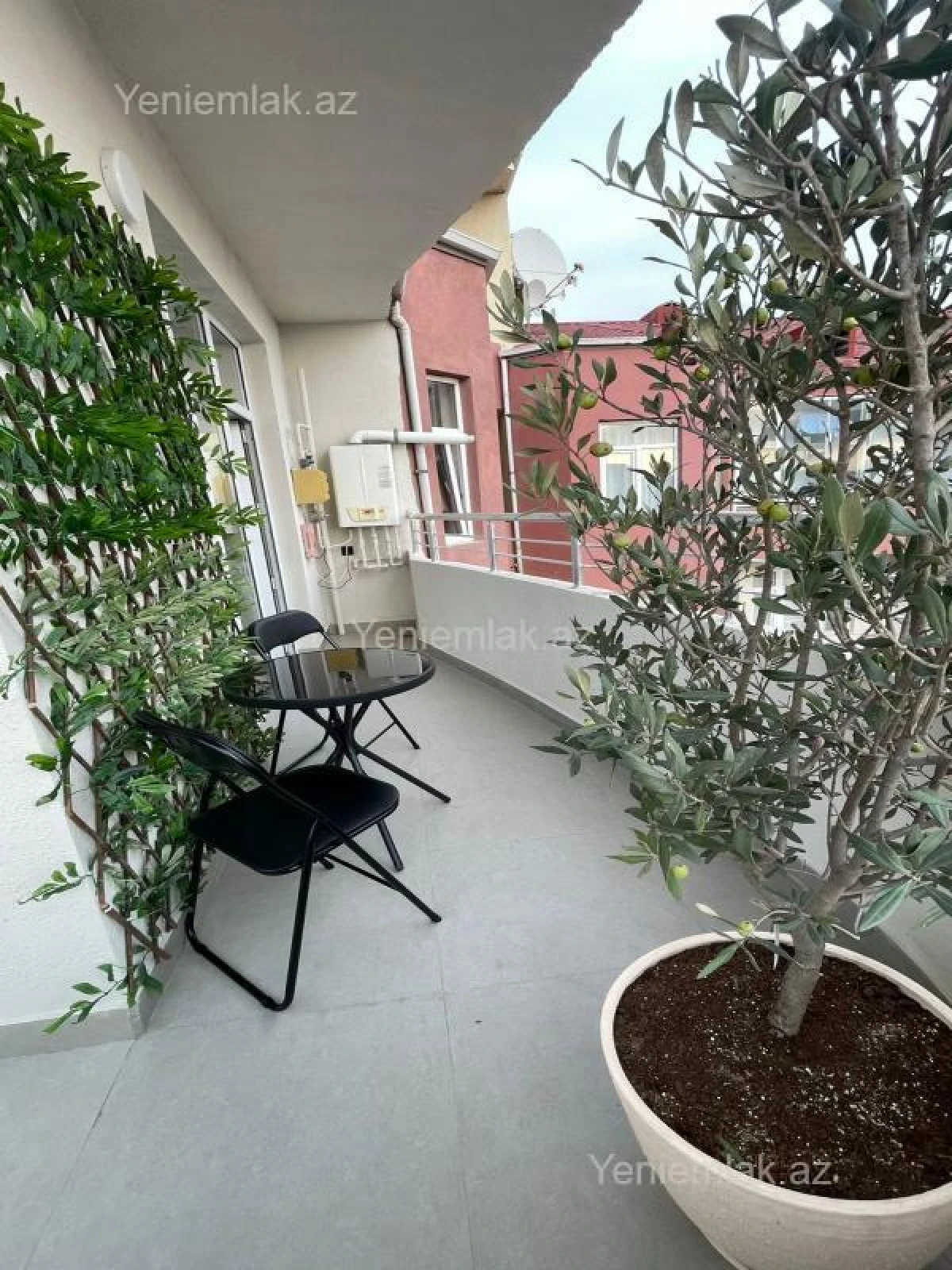 Satılır 2 otaqlı yeni tikili 60 m²