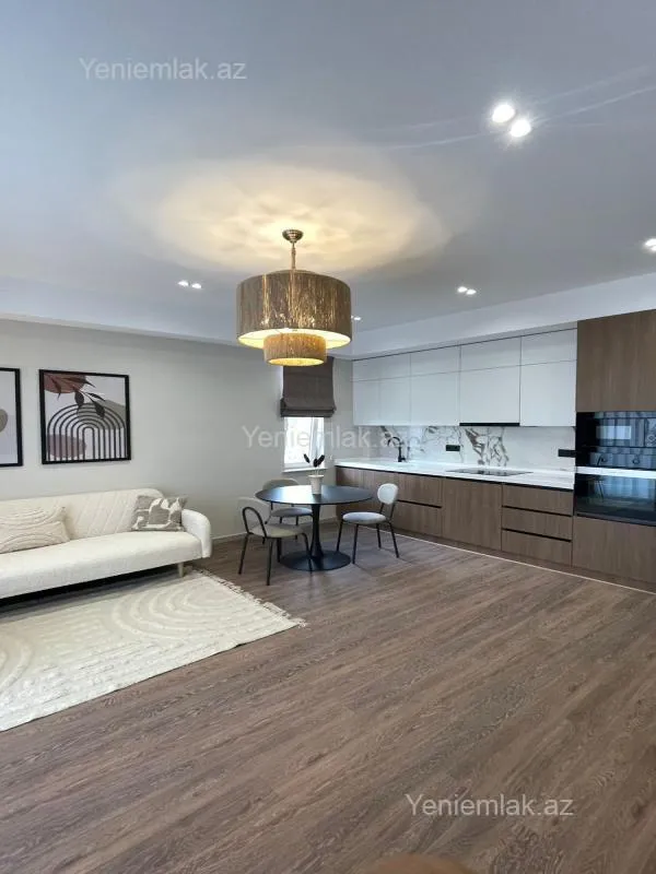 Satılır 2 otaqlı yeni tikili 60 m²