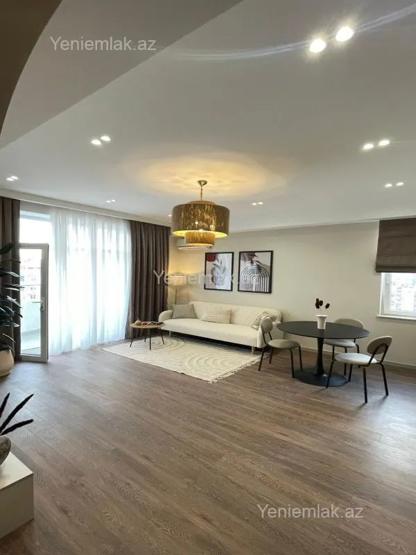 Satılır 2 otaqlı yeni tikili 60 m²