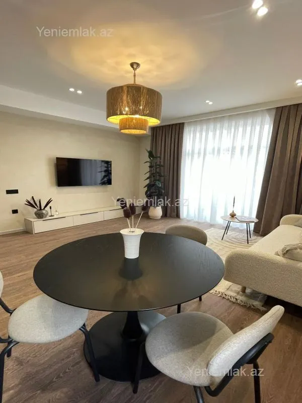 Satılır 2 otaqlı yeni tikili 60 m²