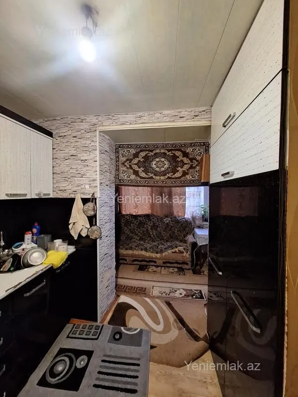 Satılır 4 otaqlı köhnə tikili 90 m²
