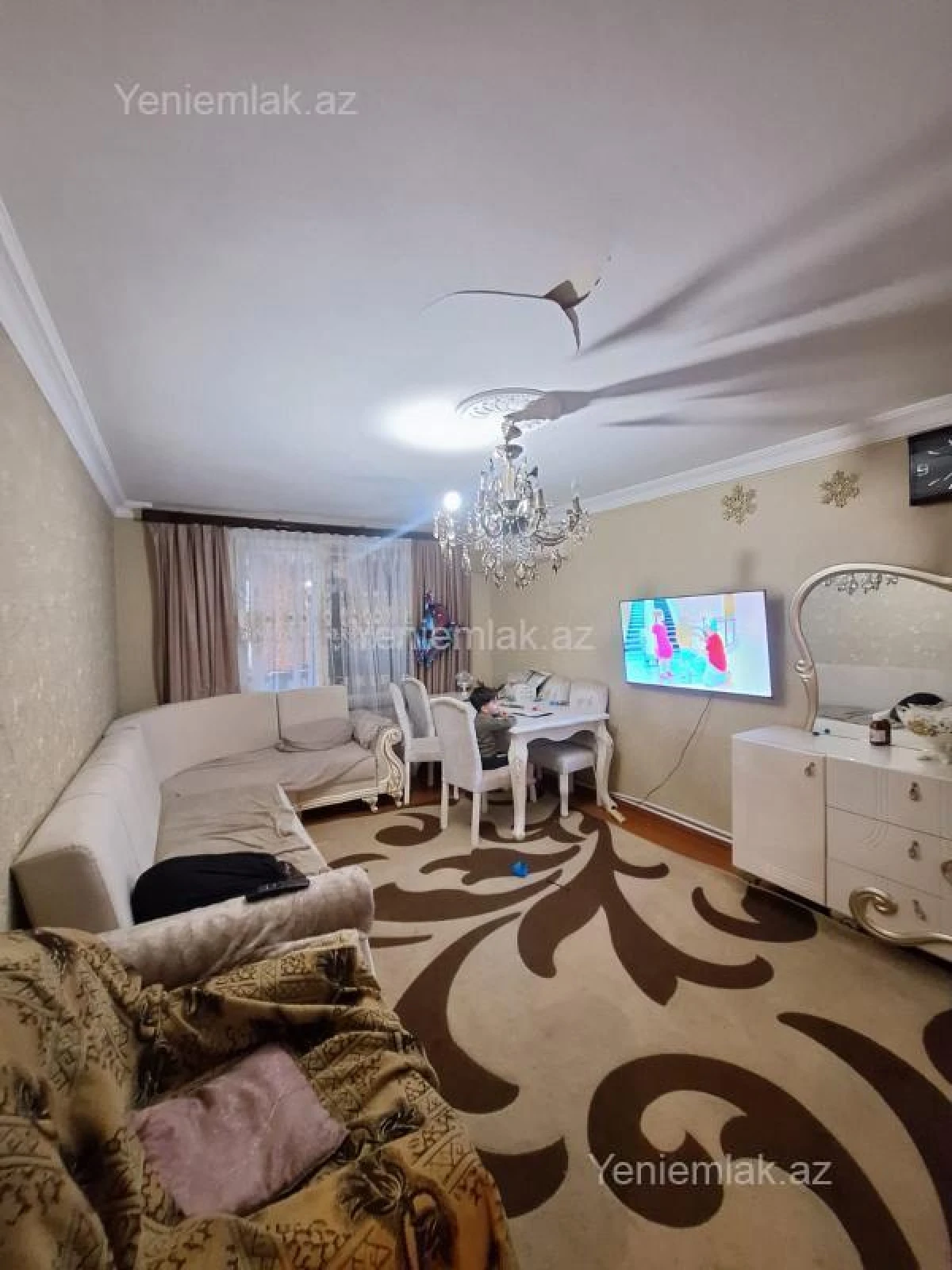 Satılır 4 otaqlı köhnə tikili 90 m²