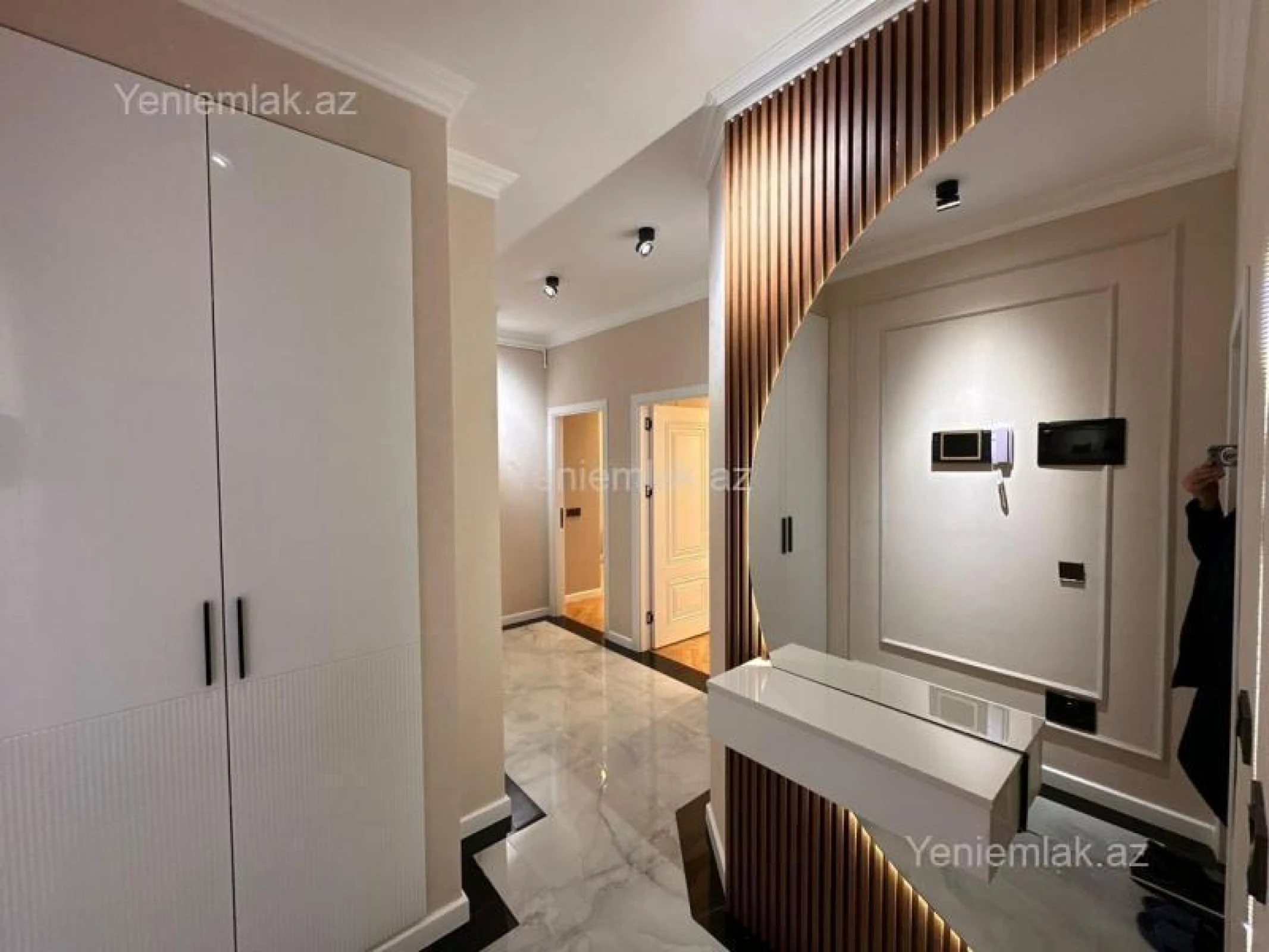 Satılır 2 otaqlı yeni tikili 62 m²