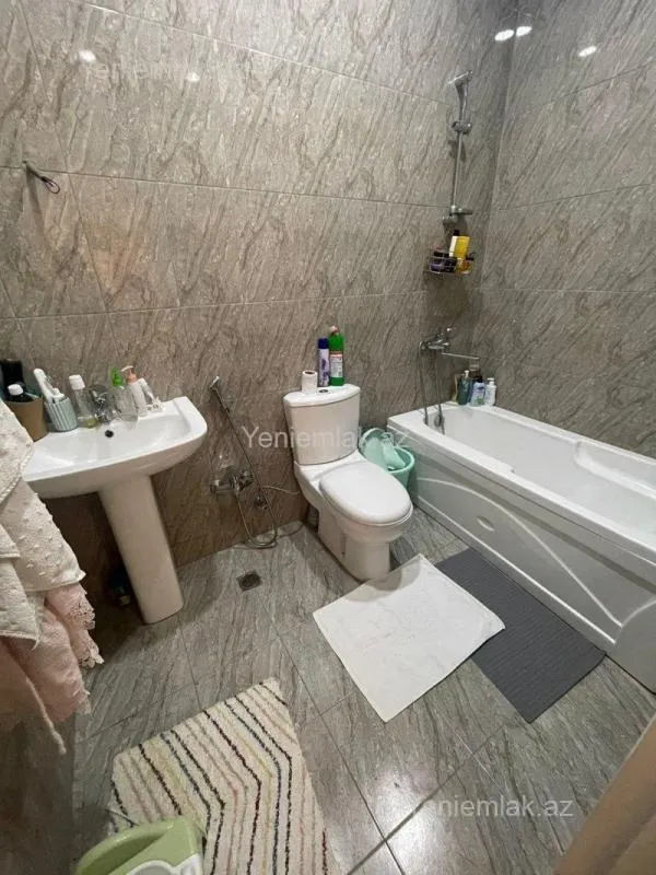 Satılır 3 otaqlı yeni tikili 70.1 m²