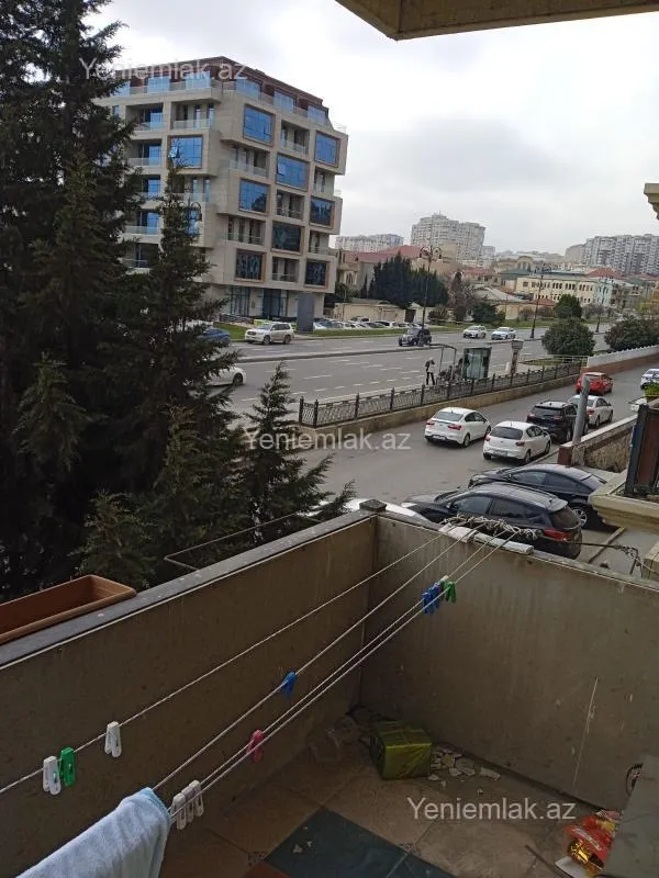 Satılır 1 otaqlı köhnə tikili 33 m²