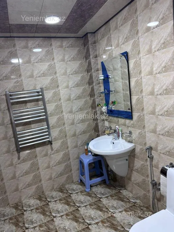 Satılır 2 otaqlı yeni tikili 70 m²