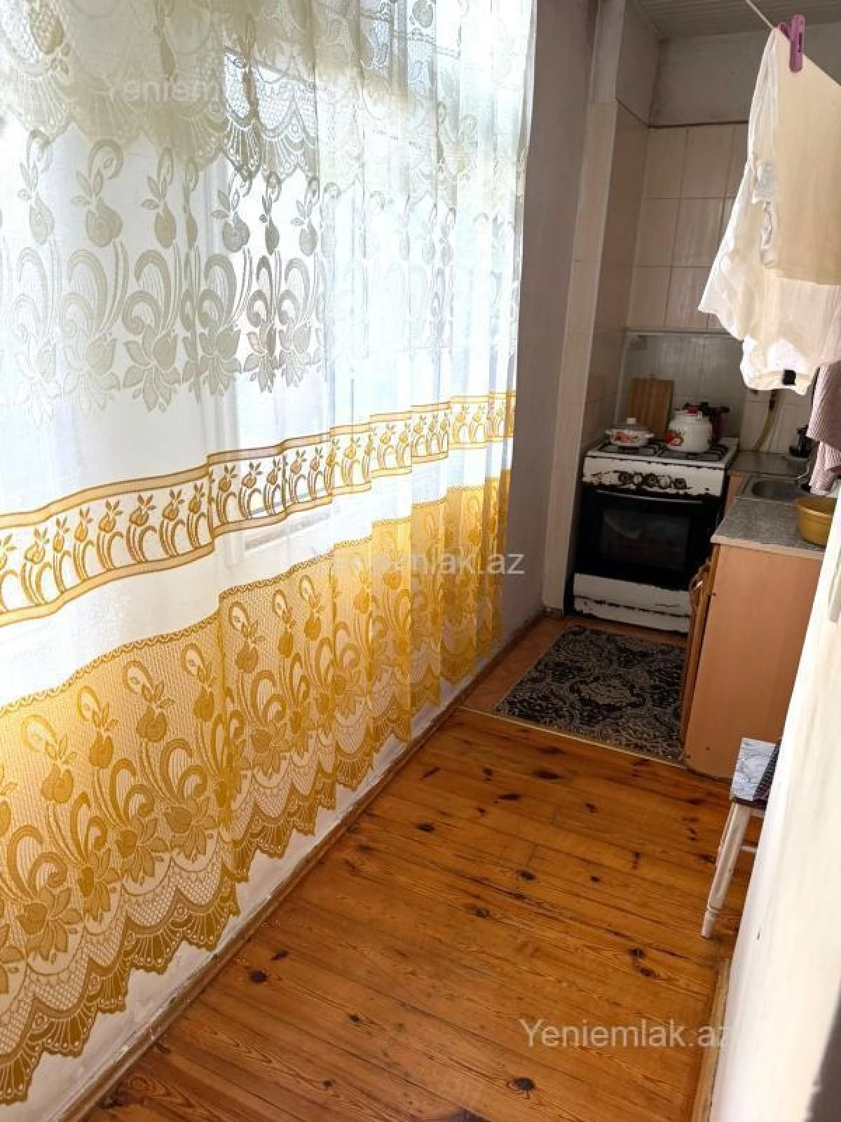 Satılır 2 otaqlı köhnə tikili 60 m²