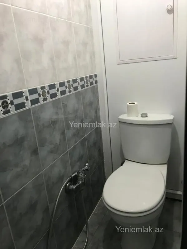 Satılır 5 otaqlı köhnə tikili 125 m²