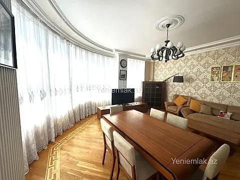 Satılır 3 otaqlı yeni tikili 165.5 m²