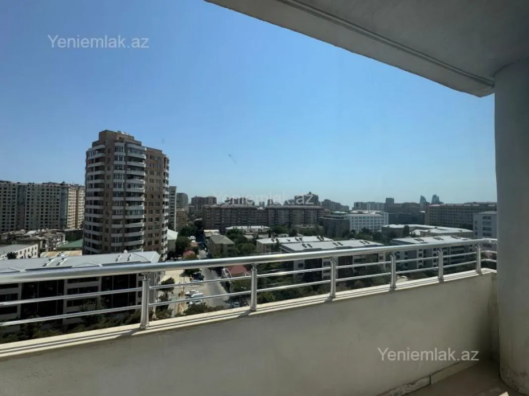 Satılır 3 otaqlı yeni tikili 165.5 m²