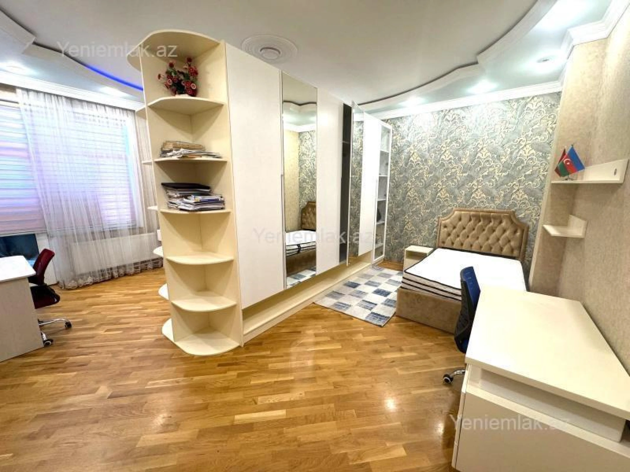 Satılır 3 otaqlı yeni tikili 165.5 m²