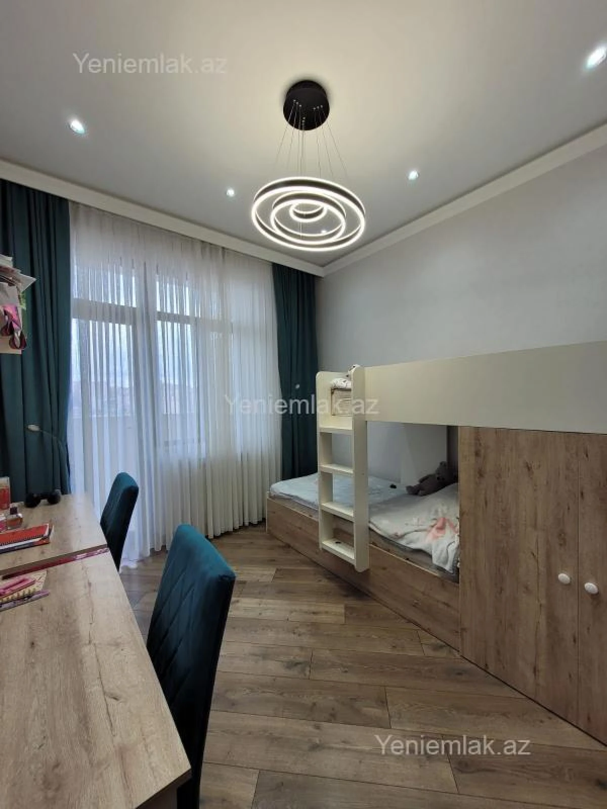 Satılır 3 otaqlı yeni tikili 100 m²