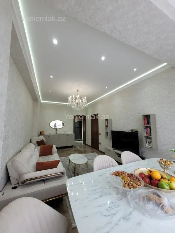 Satılır 3 otaqlı yeni tikili 100 m²