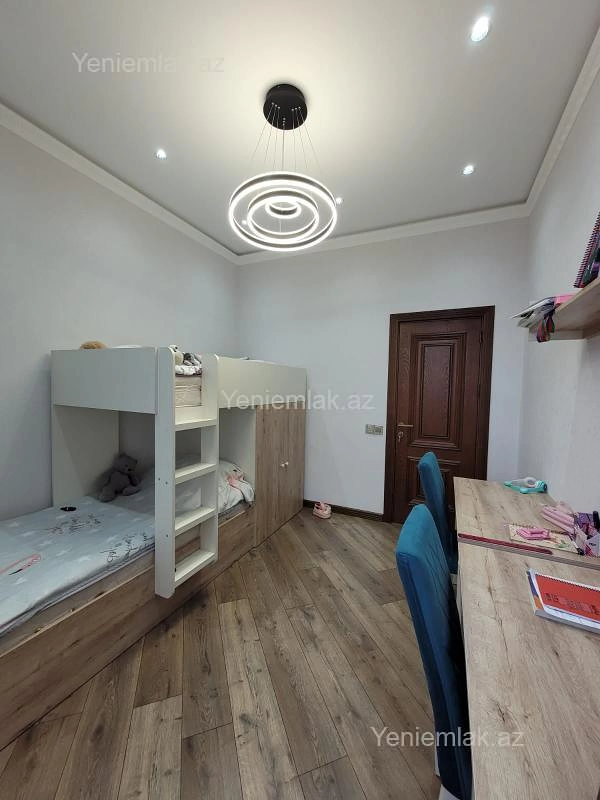 Satılır 3 otaqlı yeni tikili 100 m²