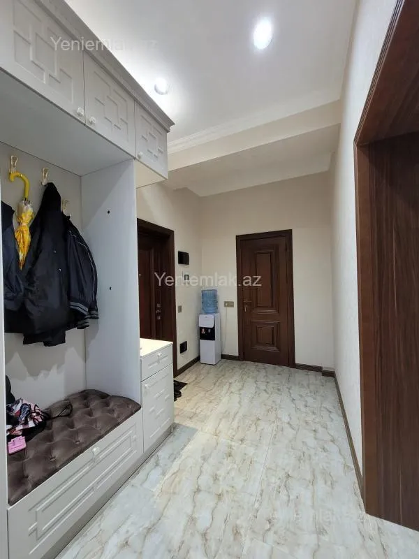 Satılır 3 otaqlı yeni tikili 100 m²