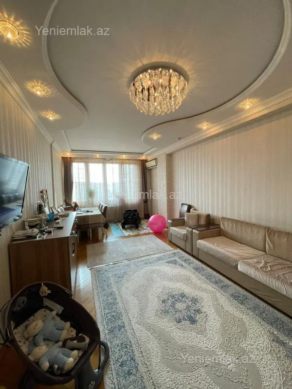 Satılır 3 otaqlı yeni tikili 100 m²