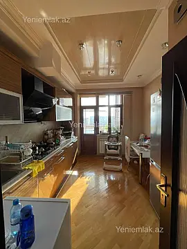 Satılır 3 otaqlı yeni tikili 100 m²