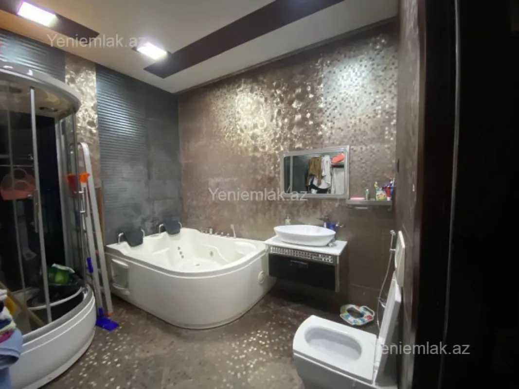 Satılır 3 otaqlı yeni tikili 155 m²