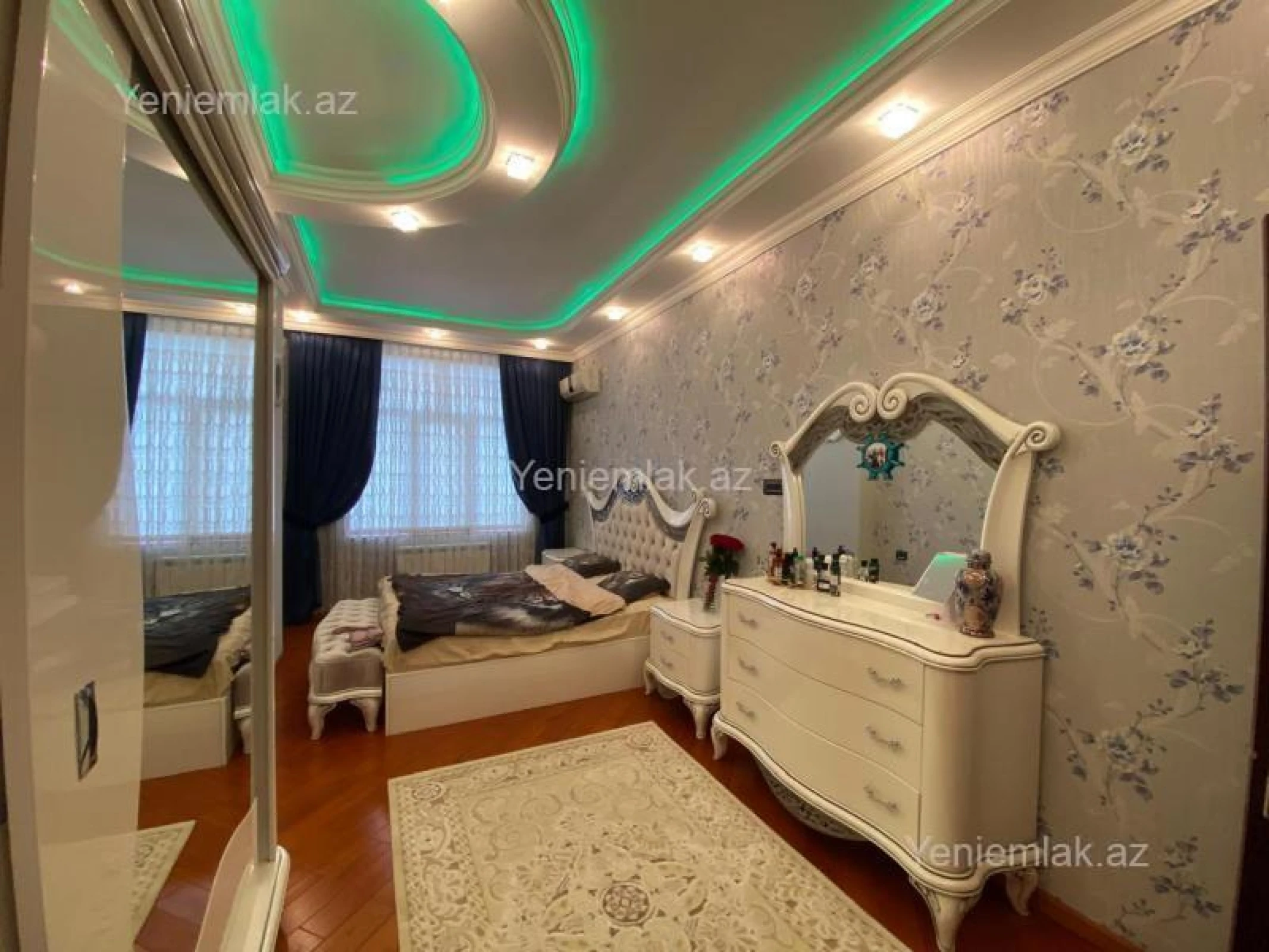 Satılır 3 otaqlı yeni tikili 155 m²