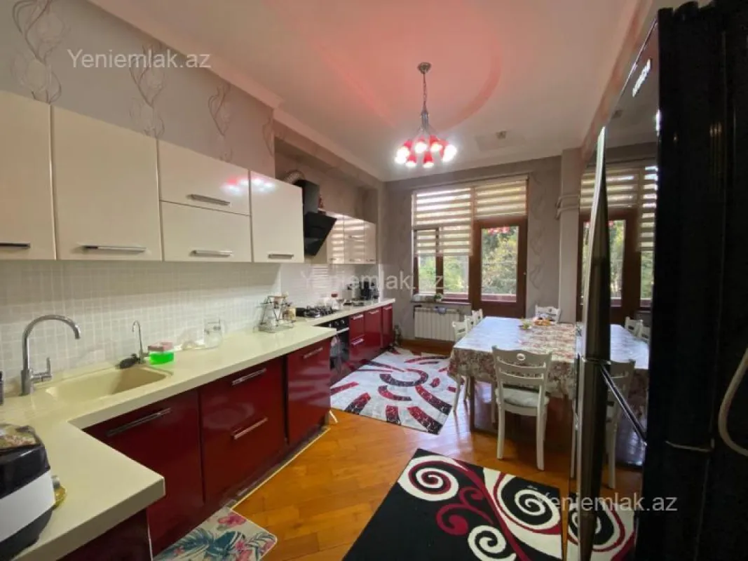 Satılır 3 otaqlı yeni tikili 155 m²