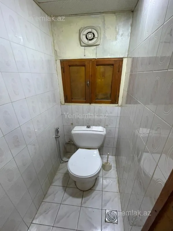 Satılır 1 otaqlı köhnə tikili 35 m²