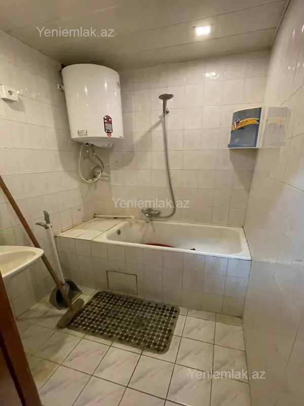 Satılır 1 otaqlı köhnə tikili 35 m²