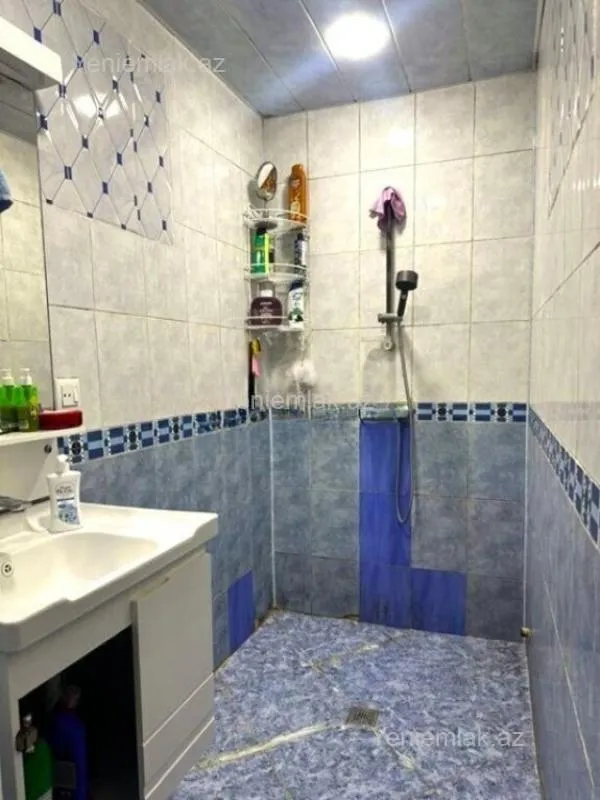 Satılır 3 otaqlı köhnə tikili 80 m²