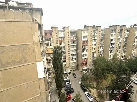 Satılır 3 otaqlı köhnə tikili 80 m²
