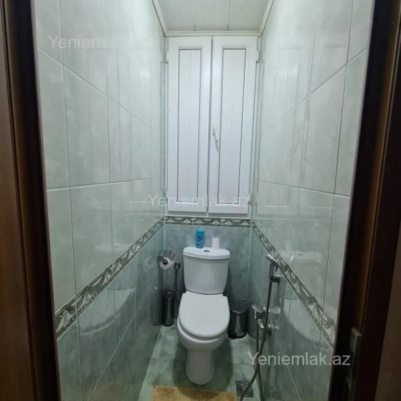 Satılır 4 otaqlı köhnə tikili 105 m²