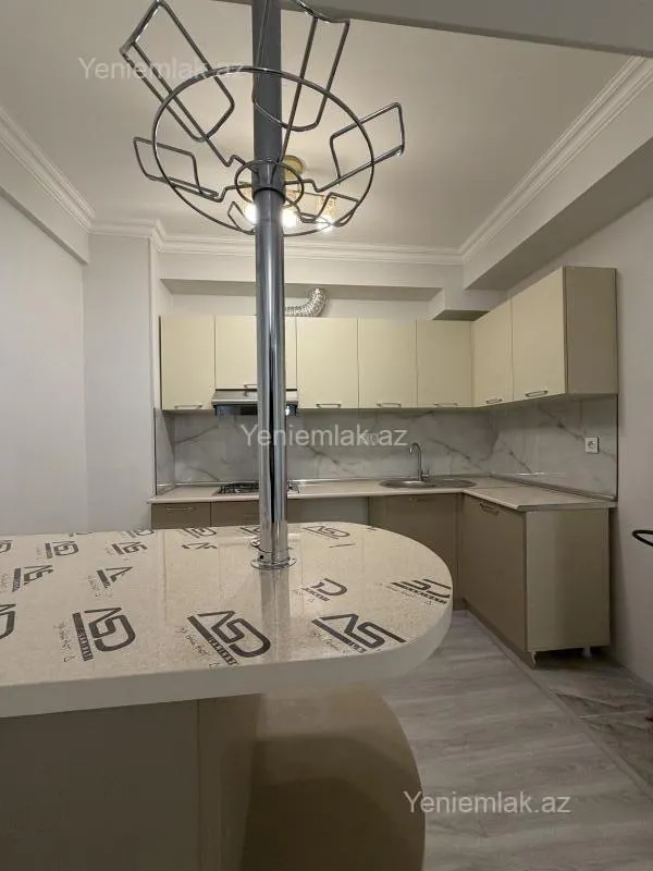 Satılır 3 otaqlı yeni tikili 82 m²