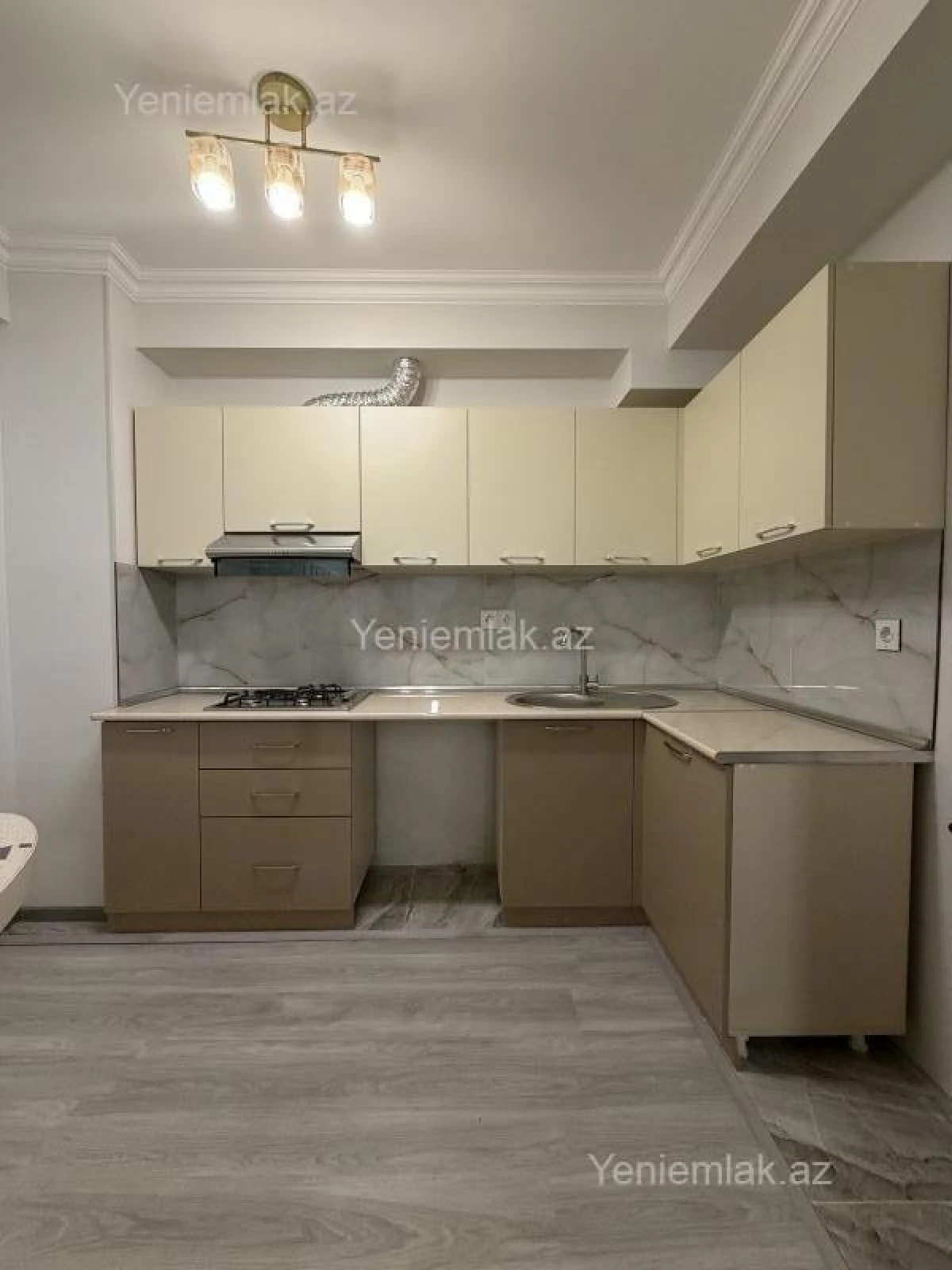 Satılır 3 otaqlı yeni tikili 82 m²