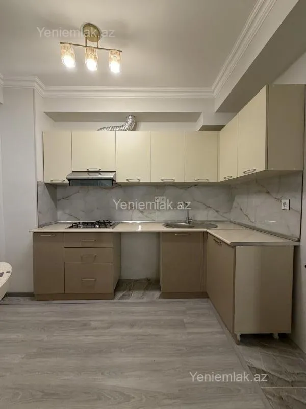 Satılır 3 otaqlı yeni tikili 82 m²