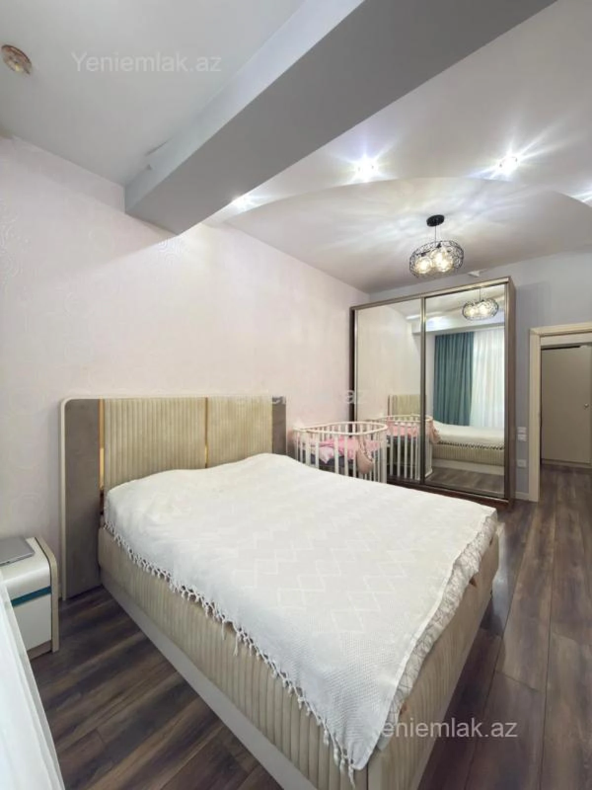 Satılır 3 otaqlı yeni tikili 75 m²