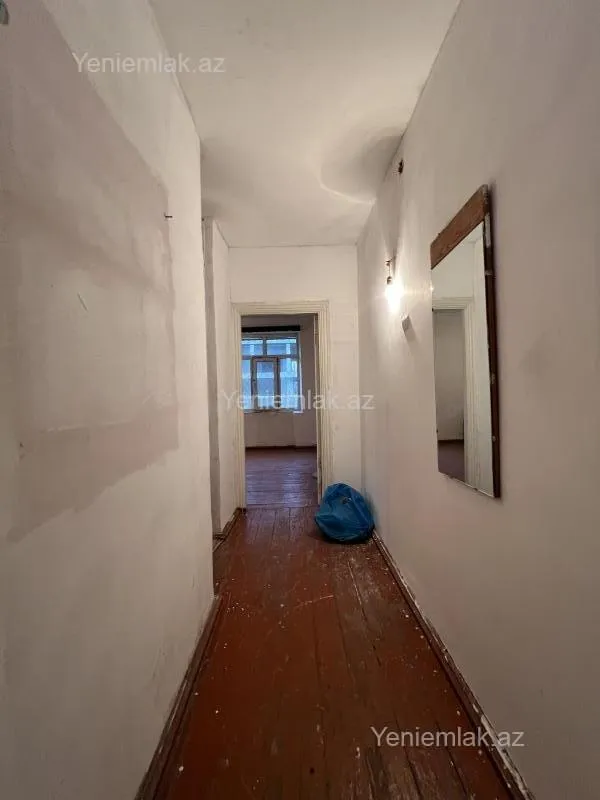 Satılır 2 otaqlı köhnə tikili 40 m²