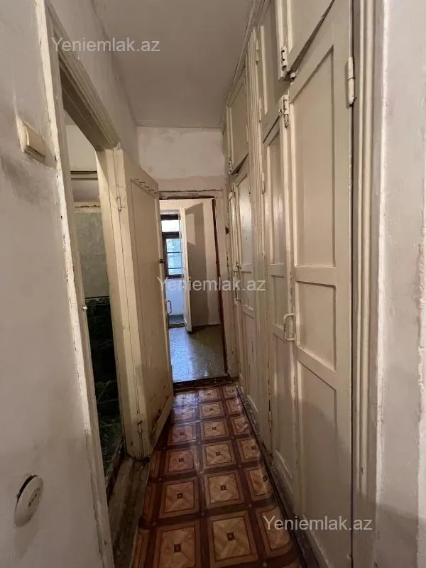 Satılır 2 otaqlı köhnə tikili 40 m²