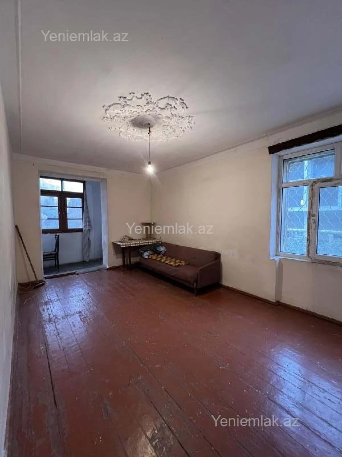 Satılır 2 otaqlı köhnə tikili 40 m²