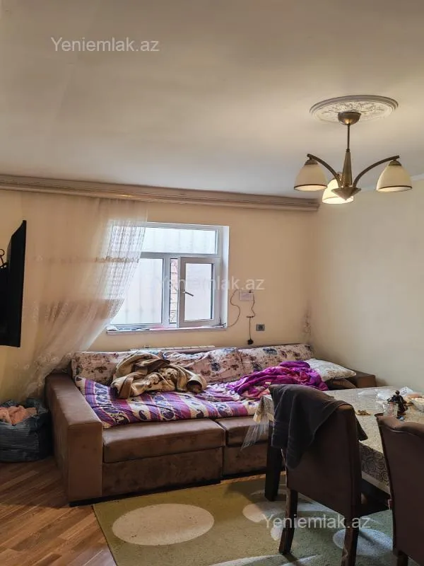 Satılır 2 otaqlı həyət evi 60 m²