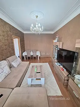 Satılır 5 otaqlı köhnə tikili 120 m²