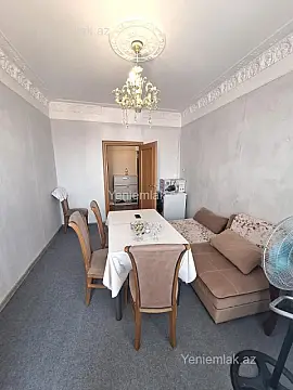 Satılır 5 otaqlı köhnə tikili 120 m²